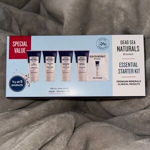 AHAVA Dead Sea Naturals Essential Starter Kit - Blue and White